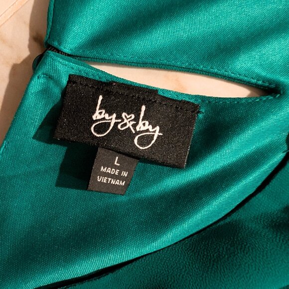 by & by Women's Large Blouse Top Shirt Emerald Green Bell Sleeve - Picture 8 of 11